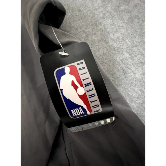Holloway Nicks NBA Clubhouse Pullover Basketball Apparel - Picture 2 of 5